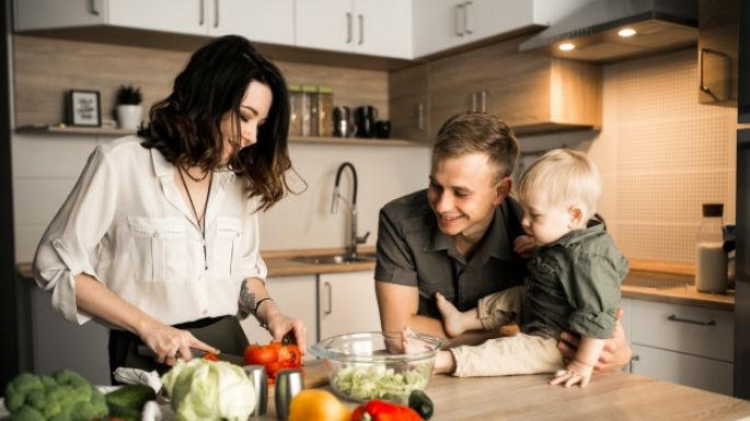 ¿Familia vegana? Lo que debe comer tu hijo de acuerdo a su edad