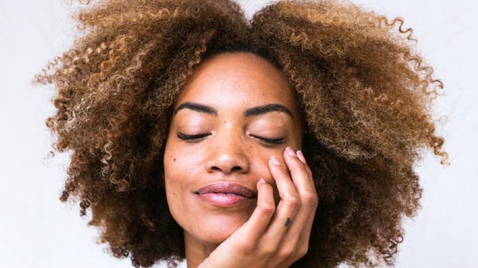 ¿Brillo natural en la piel?  Consíguelo en minutos con esta mascarilla de cúrcuma