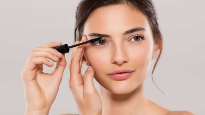 ¡Evita daños en la piel! Descubre si ya es hora de tirar el maquillaje a la basura