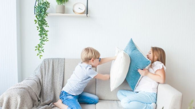 ¿Celos entre hermanos? Evita sentimientos malos en tus hijos con estas prácticas