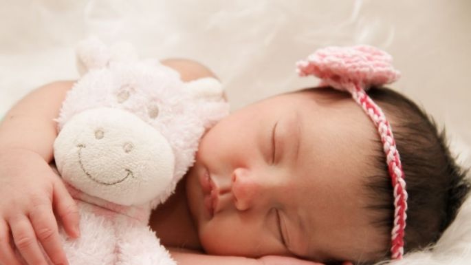 Ruido blanco para bebés: Conoce qué es y por qué les ayuda a dormir