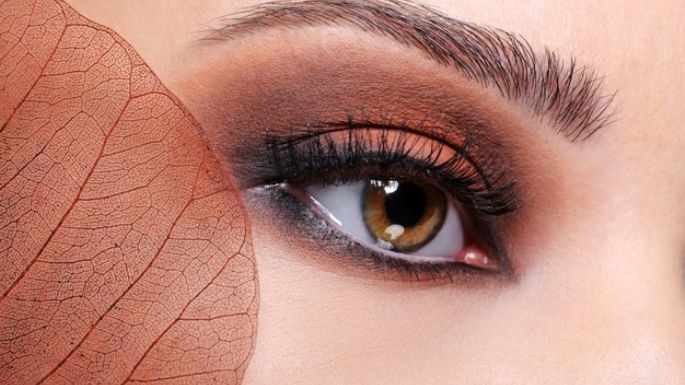 Un color que va bien para cualquier tono de piel; conoce por que la sombra café es indispensable