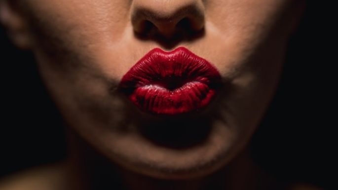 ¡Alto ahí! Este es el error que puedes cometer al maquillarte y no te has dado cuenta