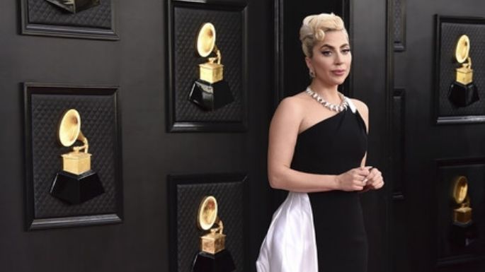 Crea looks de noche muy elegantes como Lady Gaga en los Grammy con estos consejos