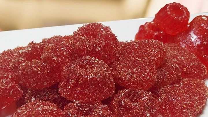 Para tu antojo de algo dulce; aprende a preparar gomitas sabor 'picafresa'