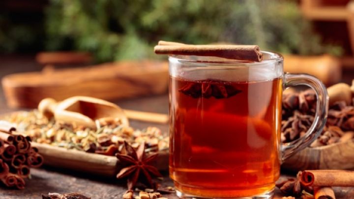 Lista en 10 minutos: Acompaña tus comidas con esta refrescante agua de canela