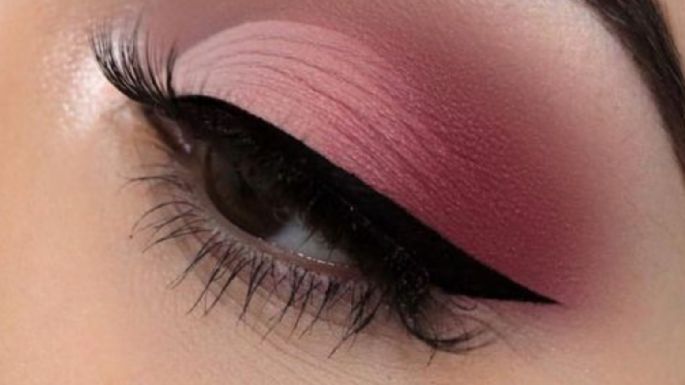 Así debes de maquillar tus ojos desde el momento que cumplas los 40 años