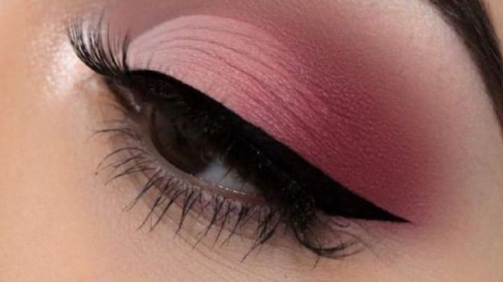 Así debes de maquillar tus ojos desde el momento que cumplas los 40 años