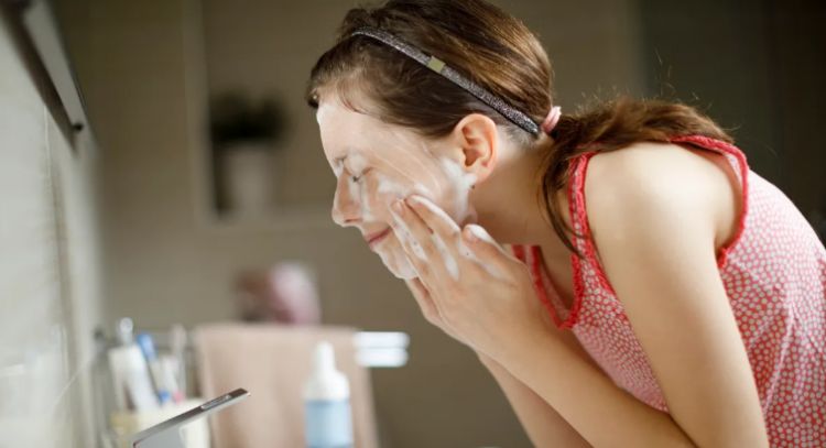 5 hábitos de higiene matutina que cambiarán tu día por completo con más energía